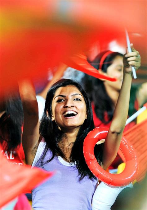 IPL PICS: Stunning Divas in Bangalore - Indiatimes.com