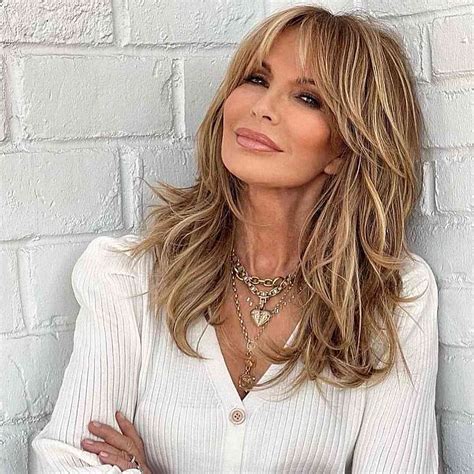 Hair Styles For Women In Their 50'S For 2024 In India - Joya Rubina