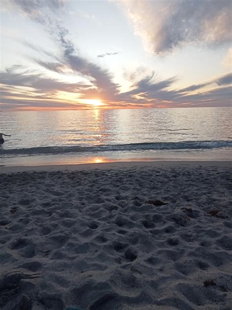 sunset today south Fremantle western Australia : r/australia