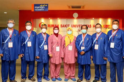 Delapan Bakal Calon Rektor Unhas Kompak pada Pemeriksaan Kesehatan di ...