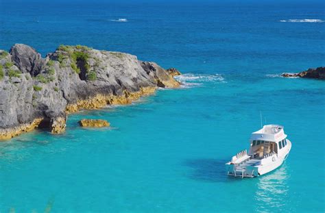 Bermuda Travel Attractions, Facts, History & Location