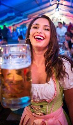 German Beer Girl, German Girls, German Oktoberfest, Oktoberfest Beer ...
