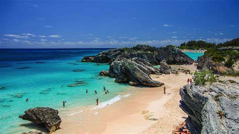 7 Places To Visit in Bermuda: A Travel Guide - Goats On The Road