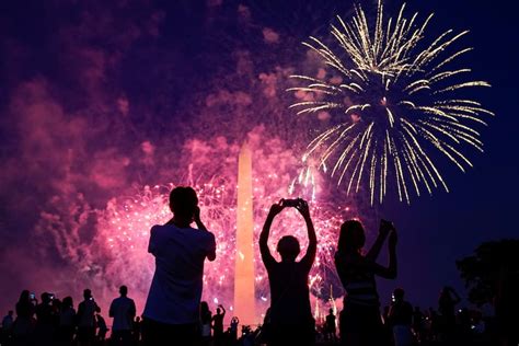 Holiday calendar 2025: Every day off in the United States | U.S. | EL ...