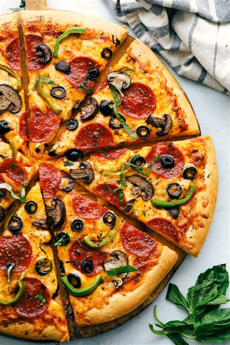 The Easiest Homemade Pizza Ever! | The Recipe Critic