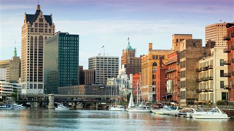 Hotel Near Milwaukee Concert + Music Venues | Kimpton Journeyman Hotel