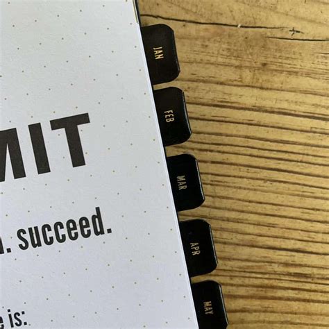 2025 Weekly Day Planner | Commit30