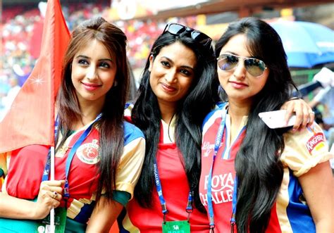 IPL PICS: Hot Chicks in Bangalore - Indiatimes.com