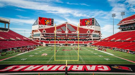 Louisville Cardinals Football Stadium