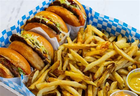 OWINGS MILLS - Free Hot Dog Special