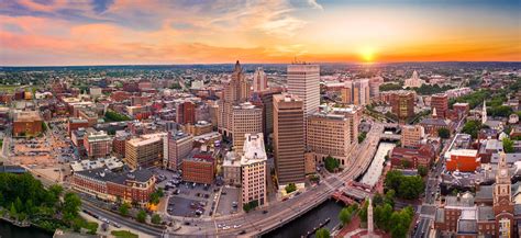 Criminal Defense Attorney Robert E Munns | Providence RI