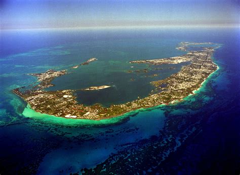 Bermuda Caraibi www.ideeperviaggiare.it | Bermuda island, Island travel ...